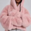 Mara oversized jas van imitatiebont in roze