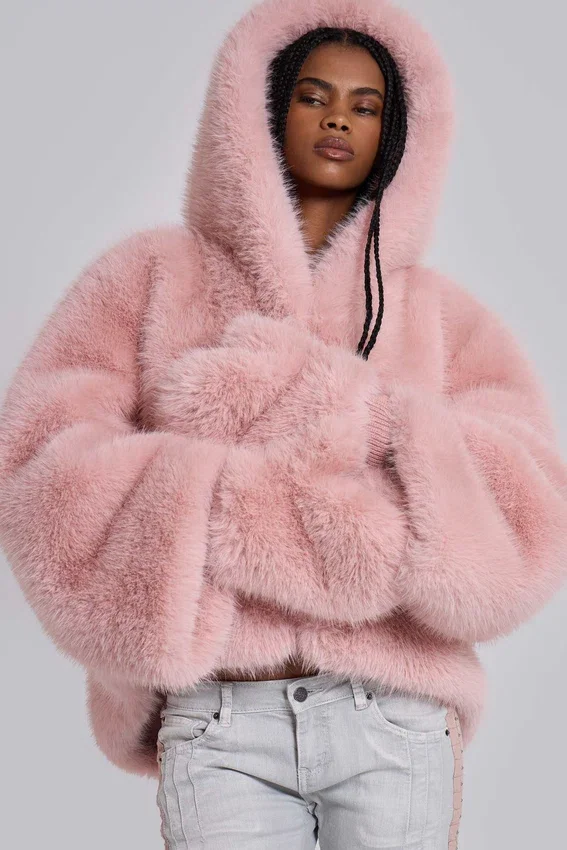Mara oversized jas van imitatiebont in roze