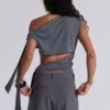 Mena asymmetrische top in grijs