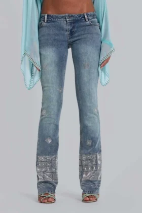 Met de hand geregen Cooper-Jeans met bootcut