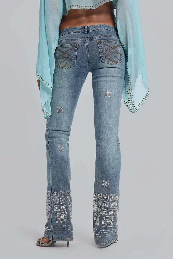 Met de hand geregen Cooper-Jeans met bootcut