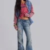 Middenblauwe, verweerde, gekreukelde Drift-flared Jeans