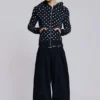 Mono zwarte hoodie met stippen