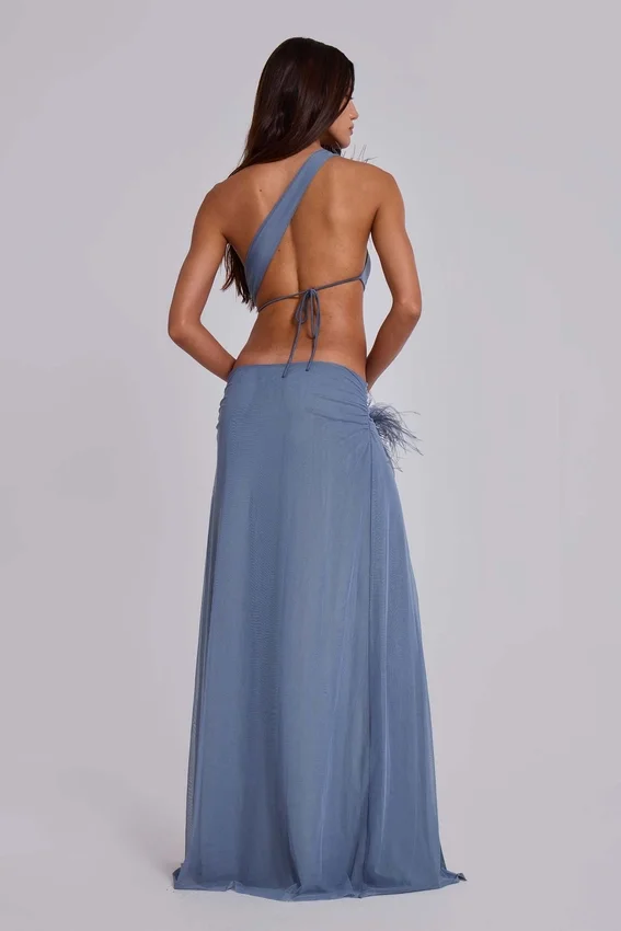 Noctelle maxi-jurk met uitsnijdingen en veren