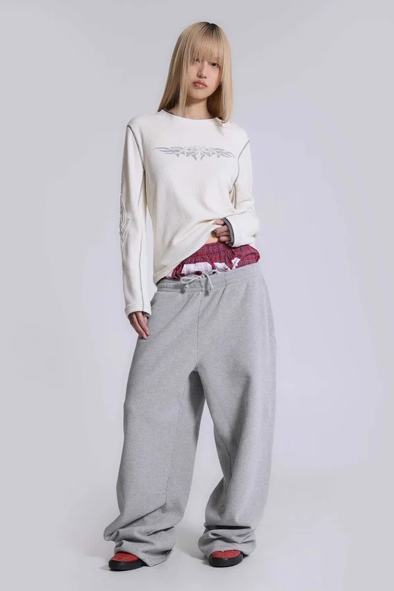 Off White T-shirt met tattoo-applicatie