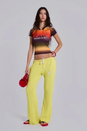 Cleo slouchy bootcut-jogger in neon