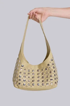 Osmium leren tas met studs in crème