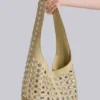 Osmium leren tas met studs in crème