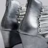Oxara sandalen met sleehak en slangenketting