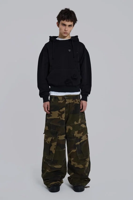 Pullover Bitten-hoodie in zwart