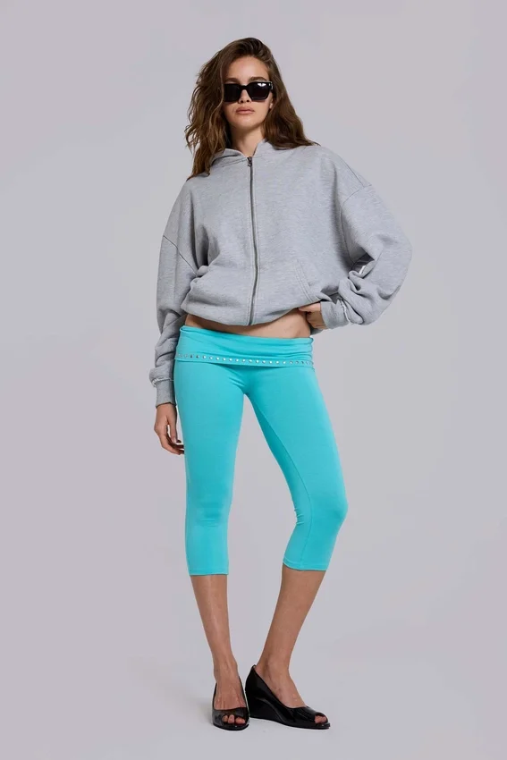 Quinn jersey capri met studs in turkoois