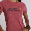 Rally T-shirt met versleten look en versieringen