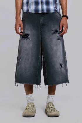 Skate-shorts in verweerde carpenterstijl