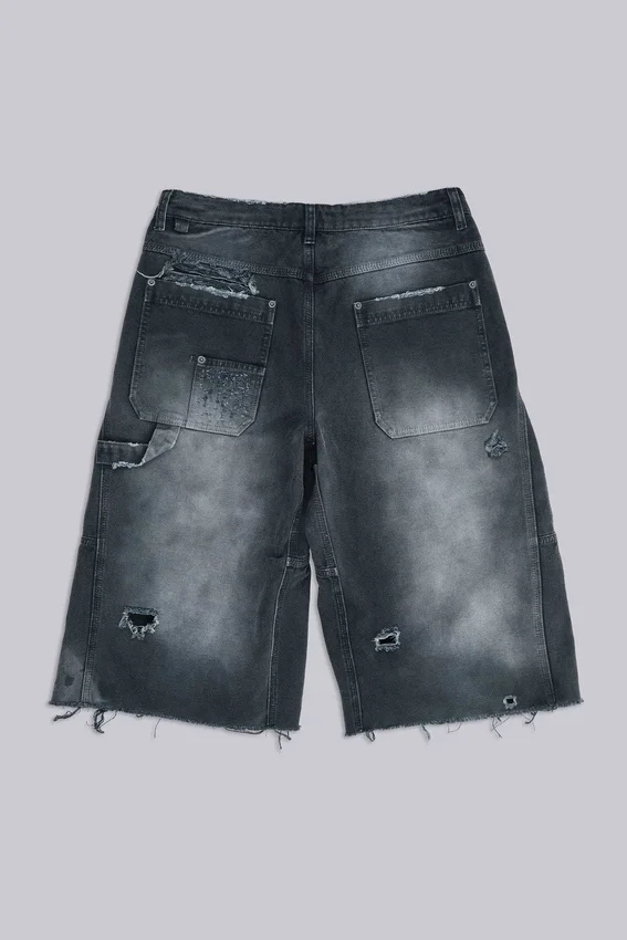 Skate-shorts in verweerde carpenterstijl