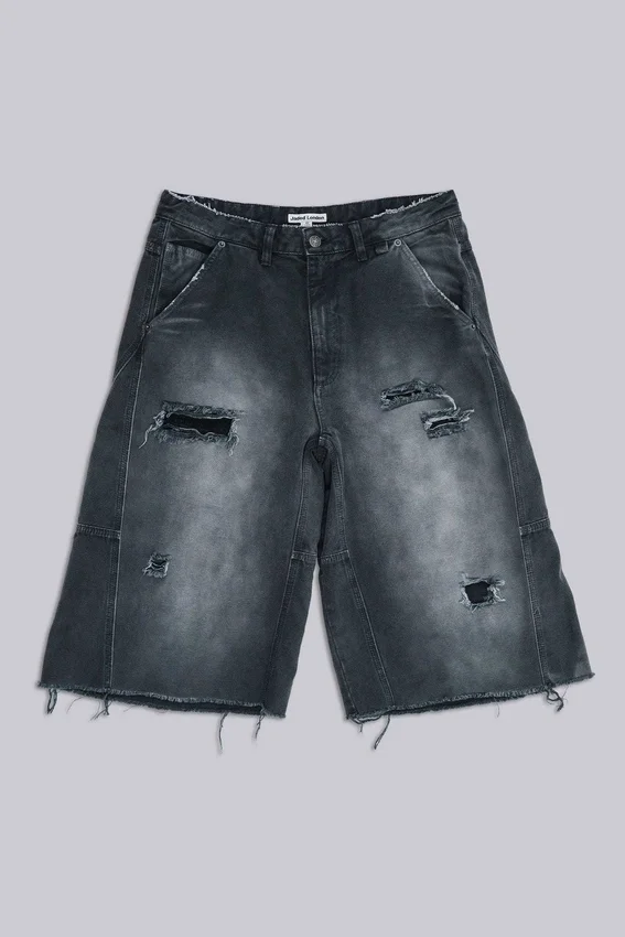 Skate-shorts in verweerde carpenterstijl