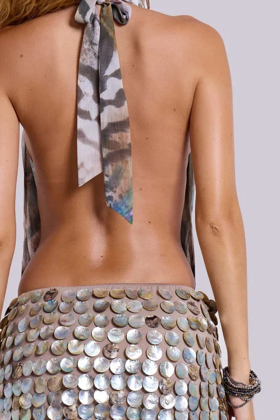 Syrienna rugloze mini-jurk met schelpjes