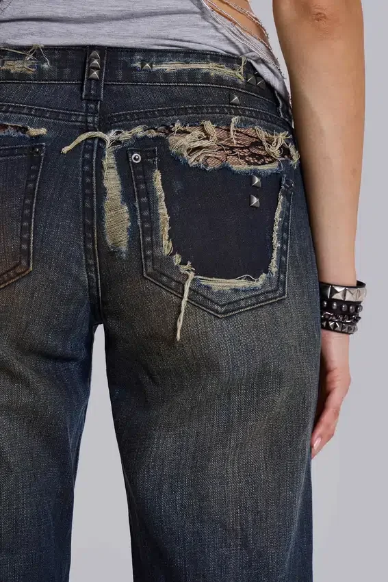 Tori versleten kanten bootcut-Jeans met lage taille
