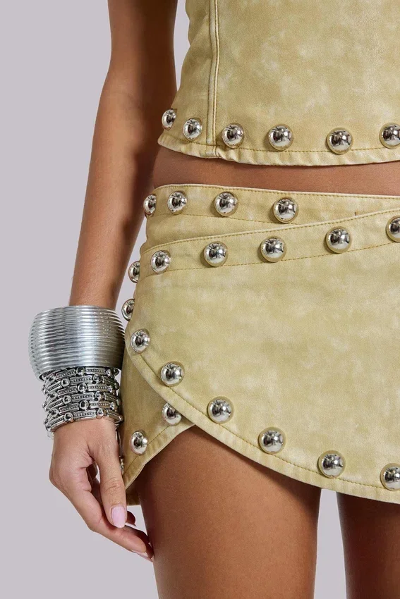 Vinta minirok van PU-leer met studs