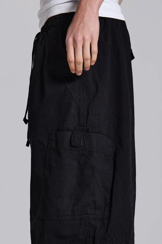 Zwarte Parachute Cargo Baggy-short