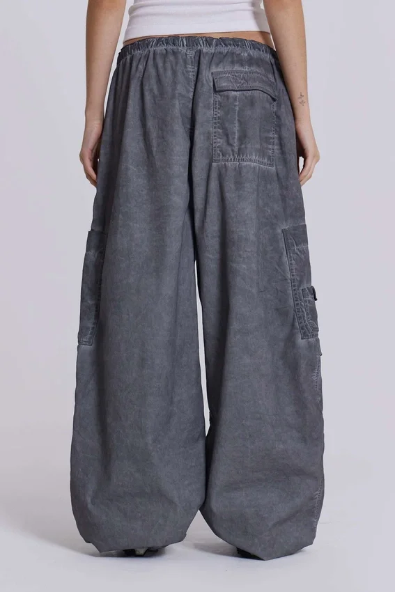 Zwarte Parachute Pants met oil-wash