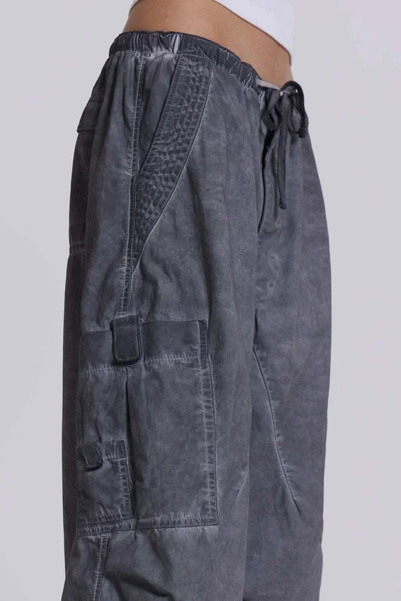 Zwarte Parachute Pants met oil-wash