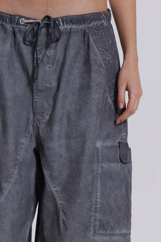 Zwarte Parachute Pants met oil-wash